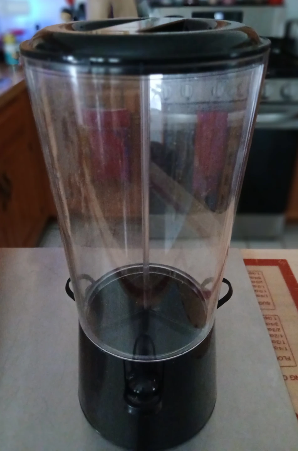 Rotating snack dispenser
