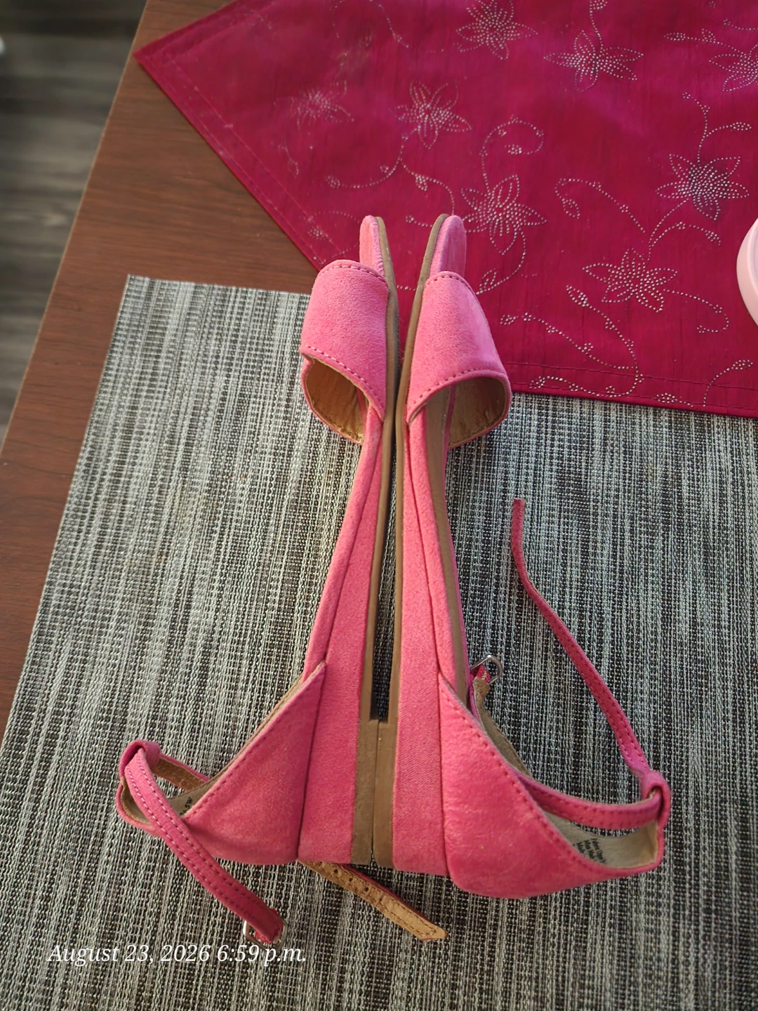 Fioni pink ankle strap sandals size 5W - photo 2