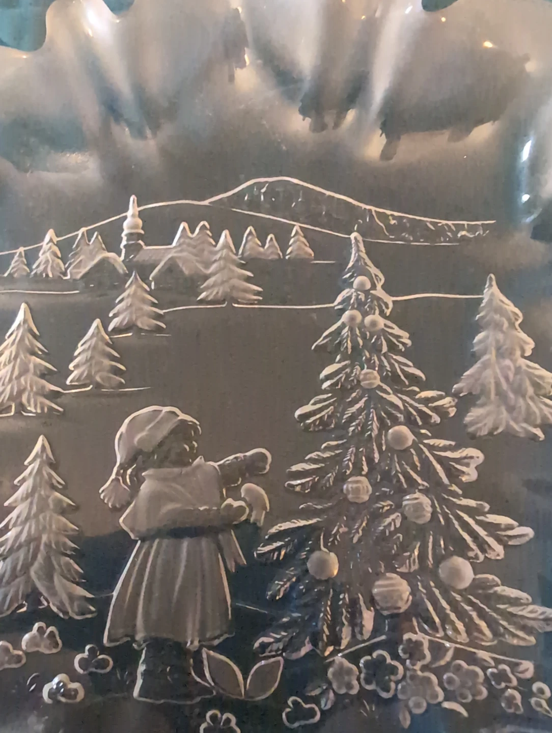 Vintage Christmas Scene Frosted Glass Bowl - photo 3