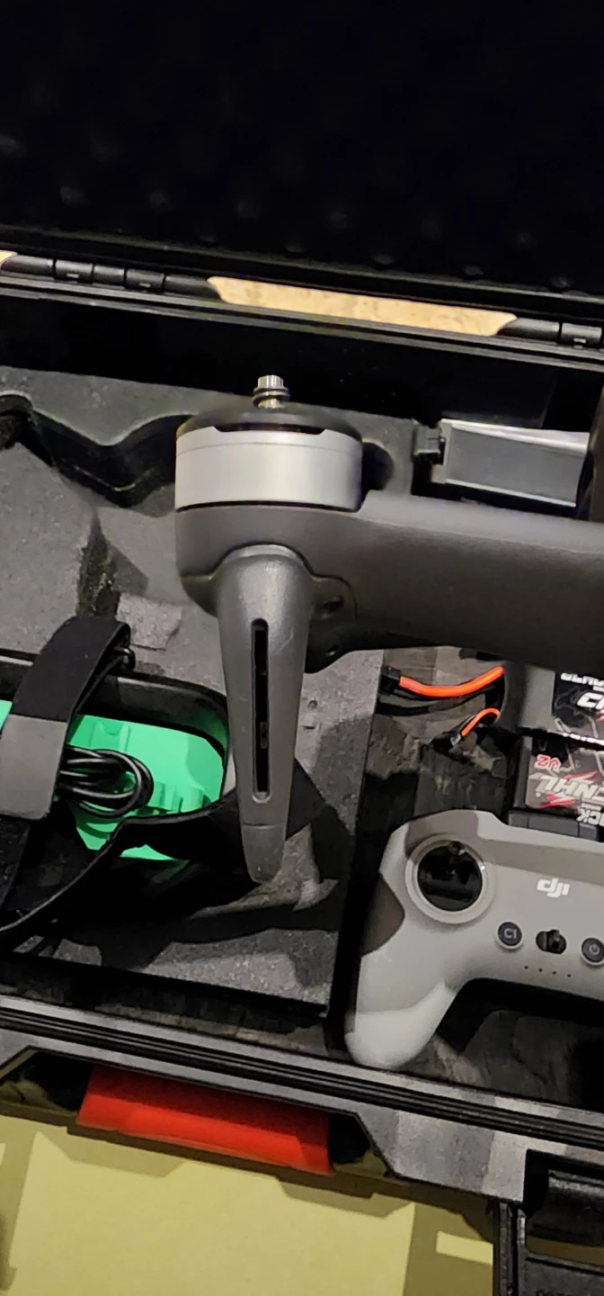 DJI FPV Drone with Controller and Goggles - photo 5