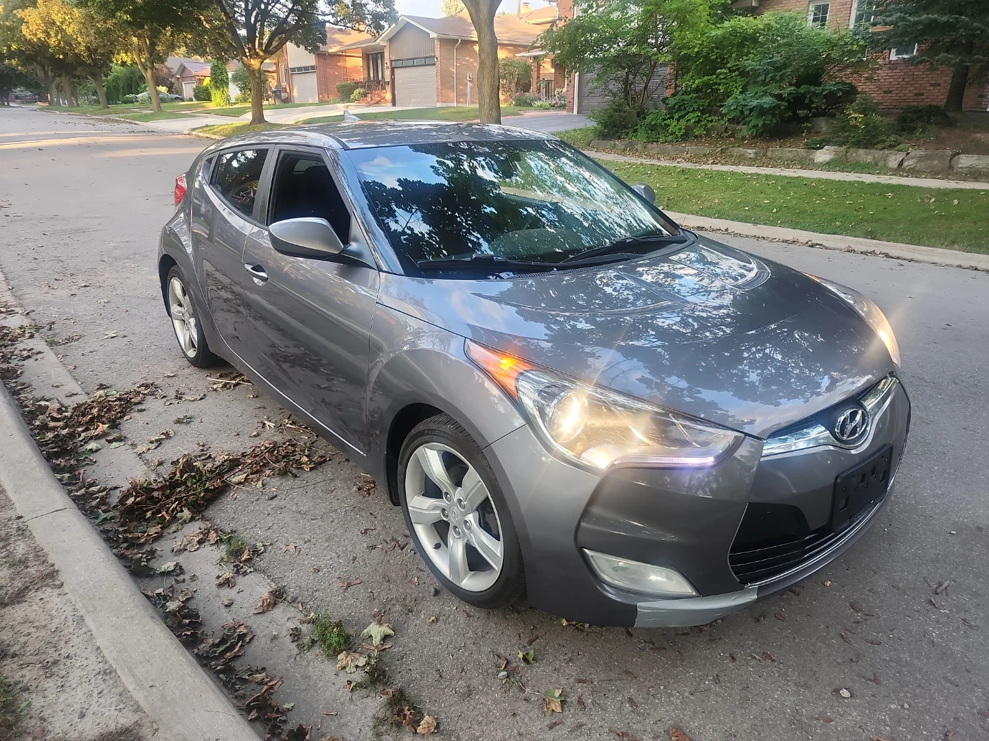 2013 Grey Hyundai Veloster