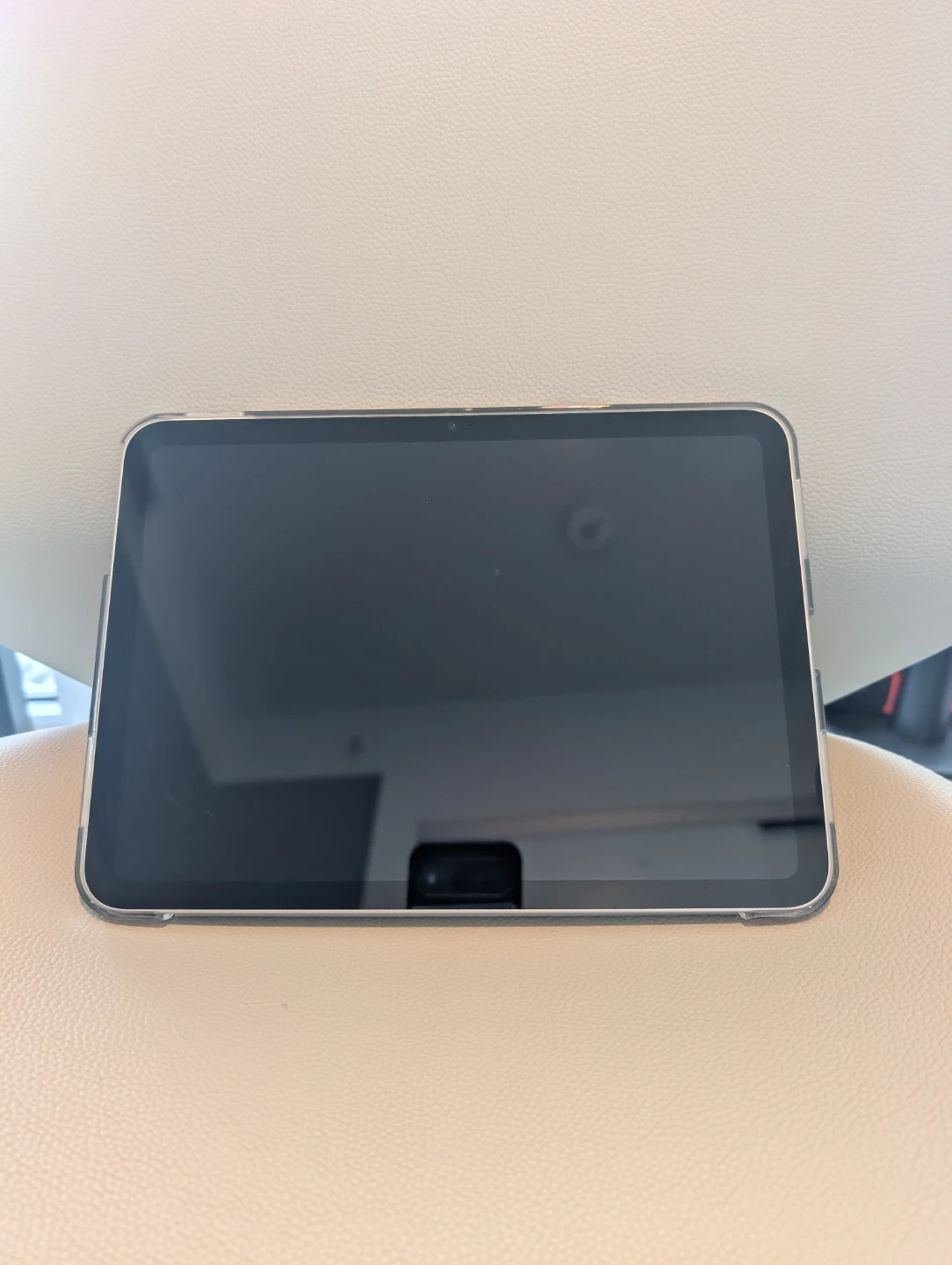 10th Gen iPad with case (64gb, wi-fi) - photo 2