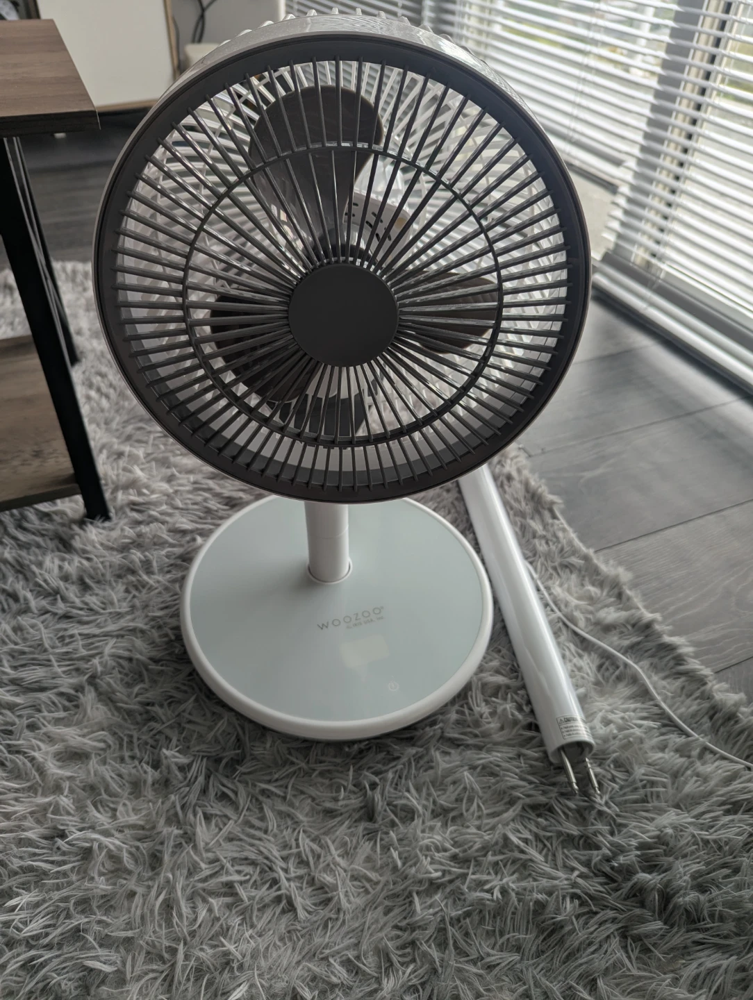 Woozoo White Oscillating Pedestal Fan - photo 3