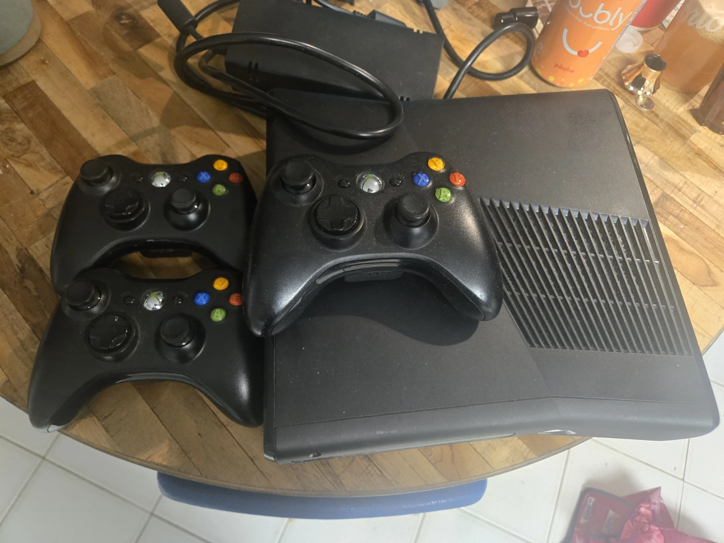 Microsoft Xbox 360 Console with 3 Controllers - photo 2