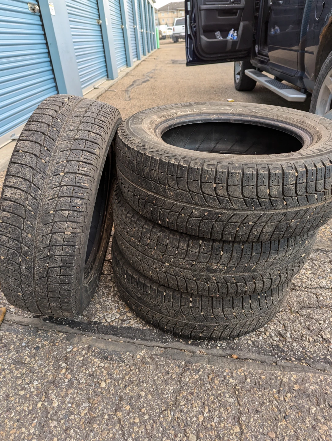 Set of 4 215/60R16 Michelin X-Ice  Winter