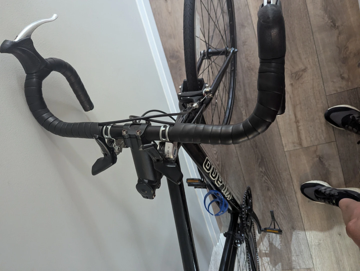 Road bike. Vilano large frame. Excellent condition - photo 2
