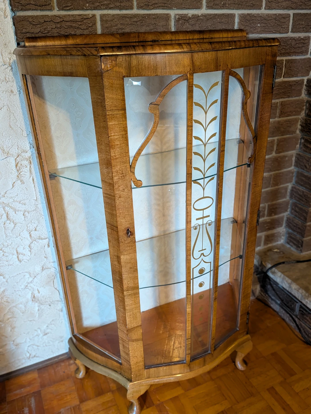Vintage Wooden Curio Cabinet - photo 3