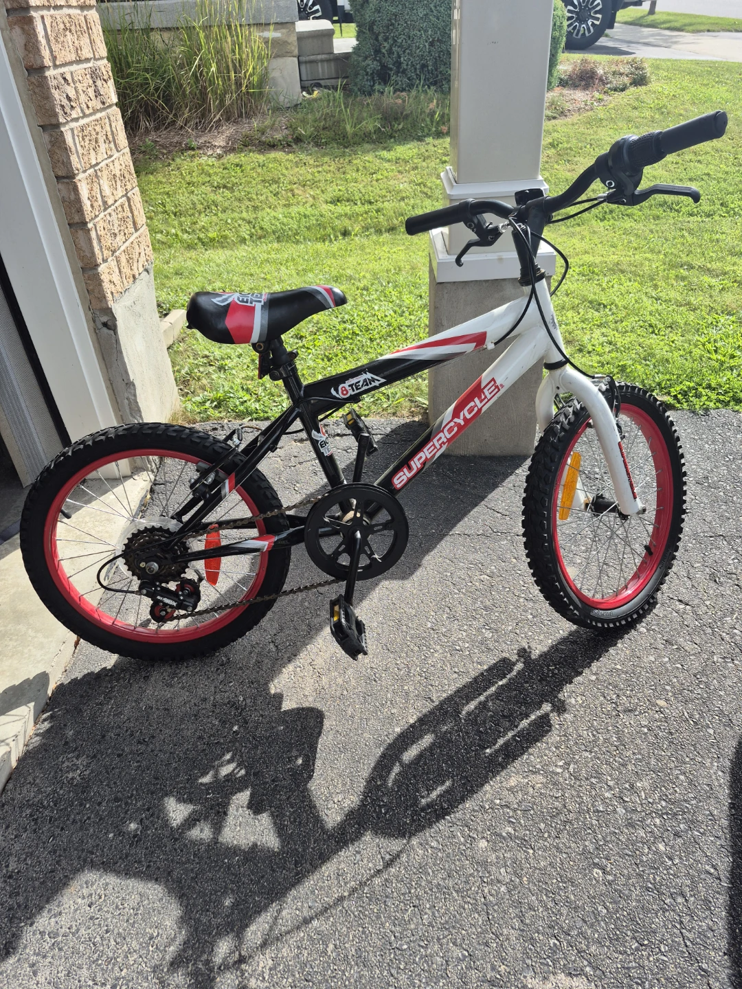 Supercycle 8-Team Boys Bike