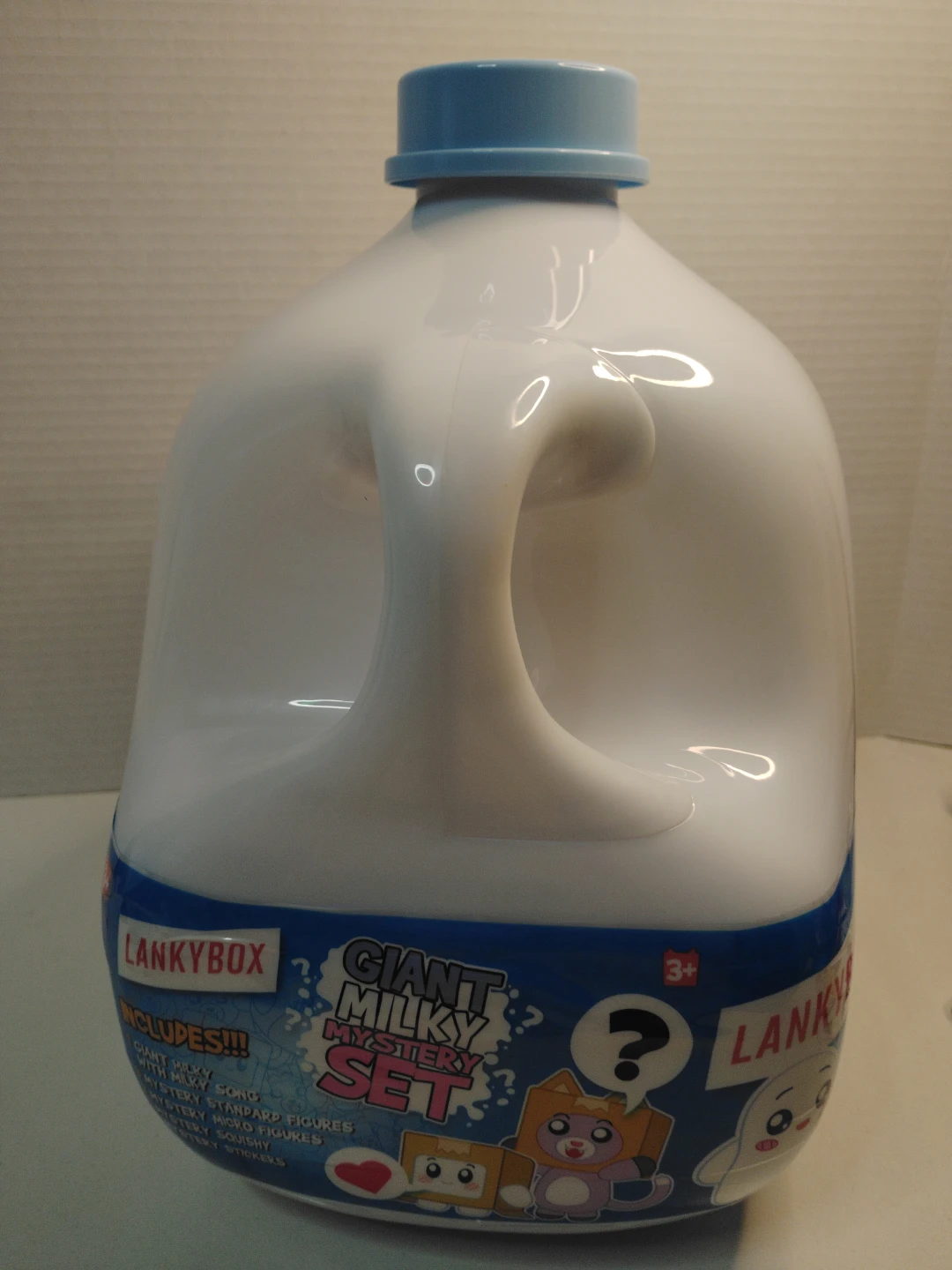 LankyBox Series 5 Giant Milky Mystery Set - photo 3