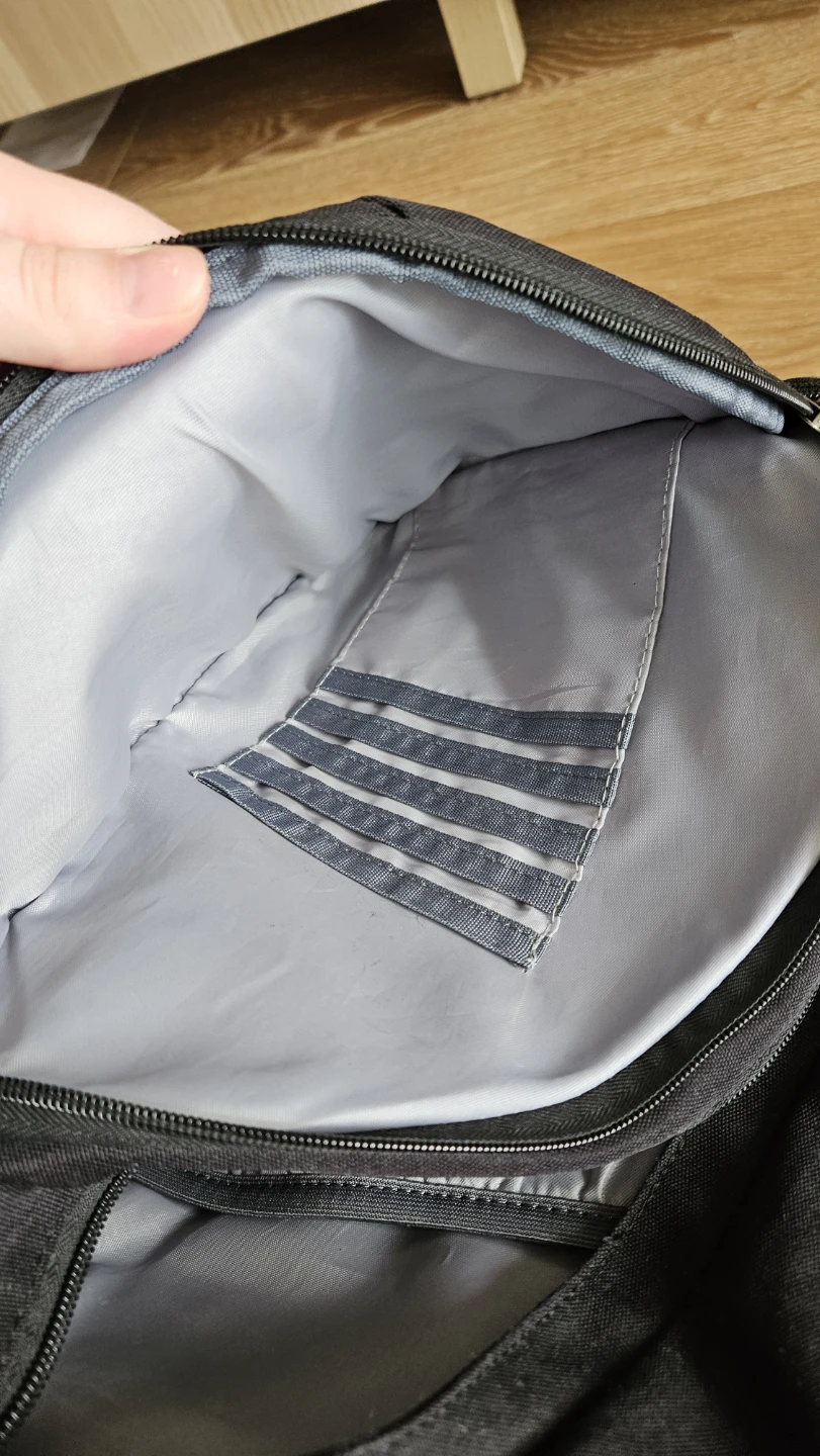 Waterfly black sling backpack - photo 4