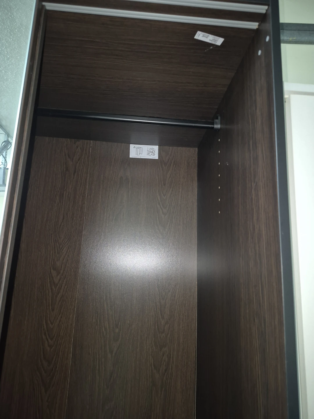 Wardrobe with Mirrored Sliding Doors - photo 5