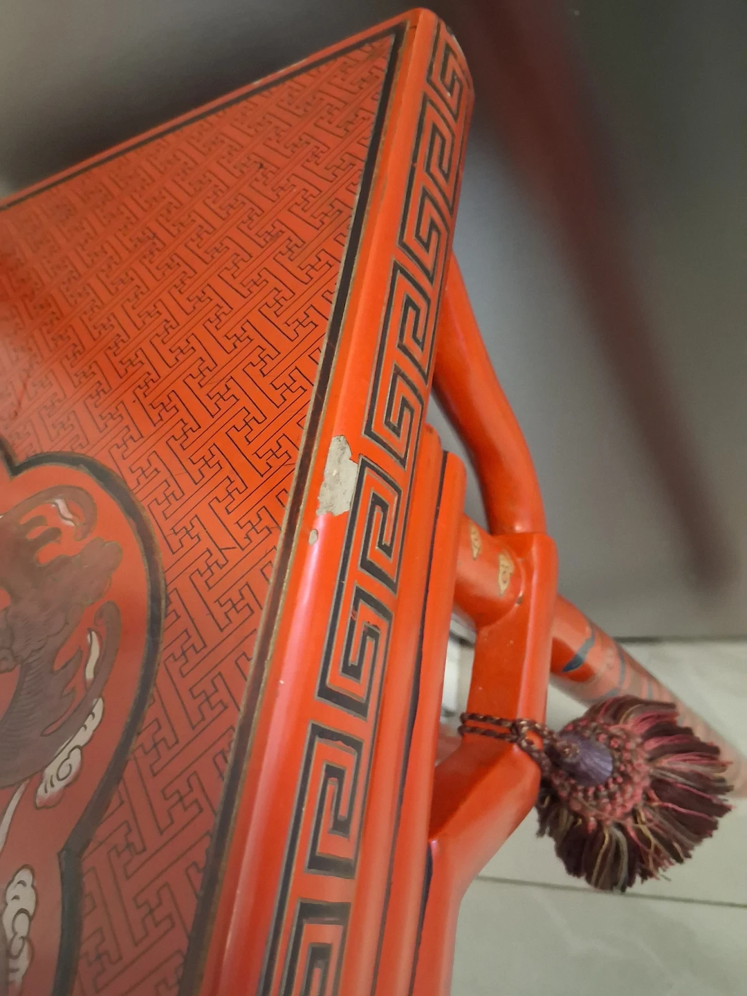 Red lacquered table - photo 3