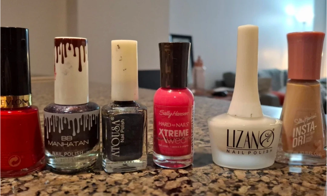 6 free nail colors