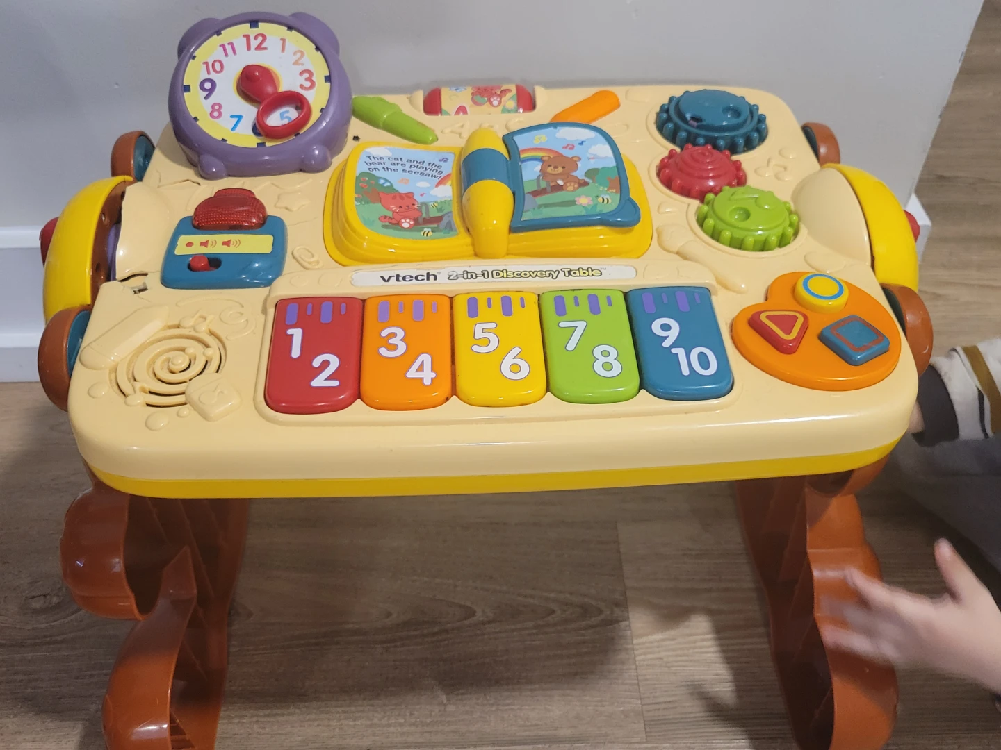 VTech 2-in-1 Discovery Table and Fisher-Price Ride-On - photo 3