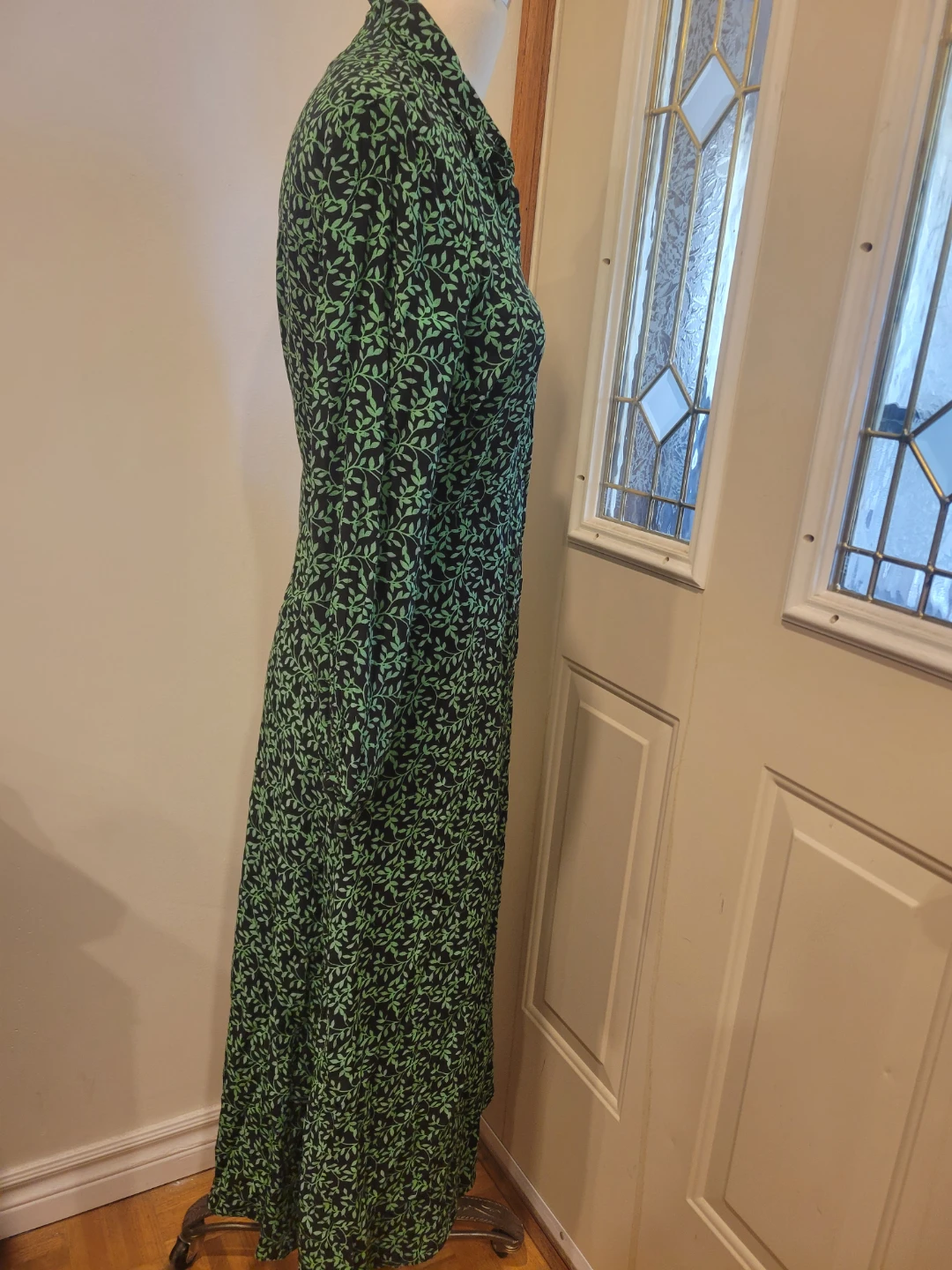 Zara green and black leaf print shirt dress - photo 2