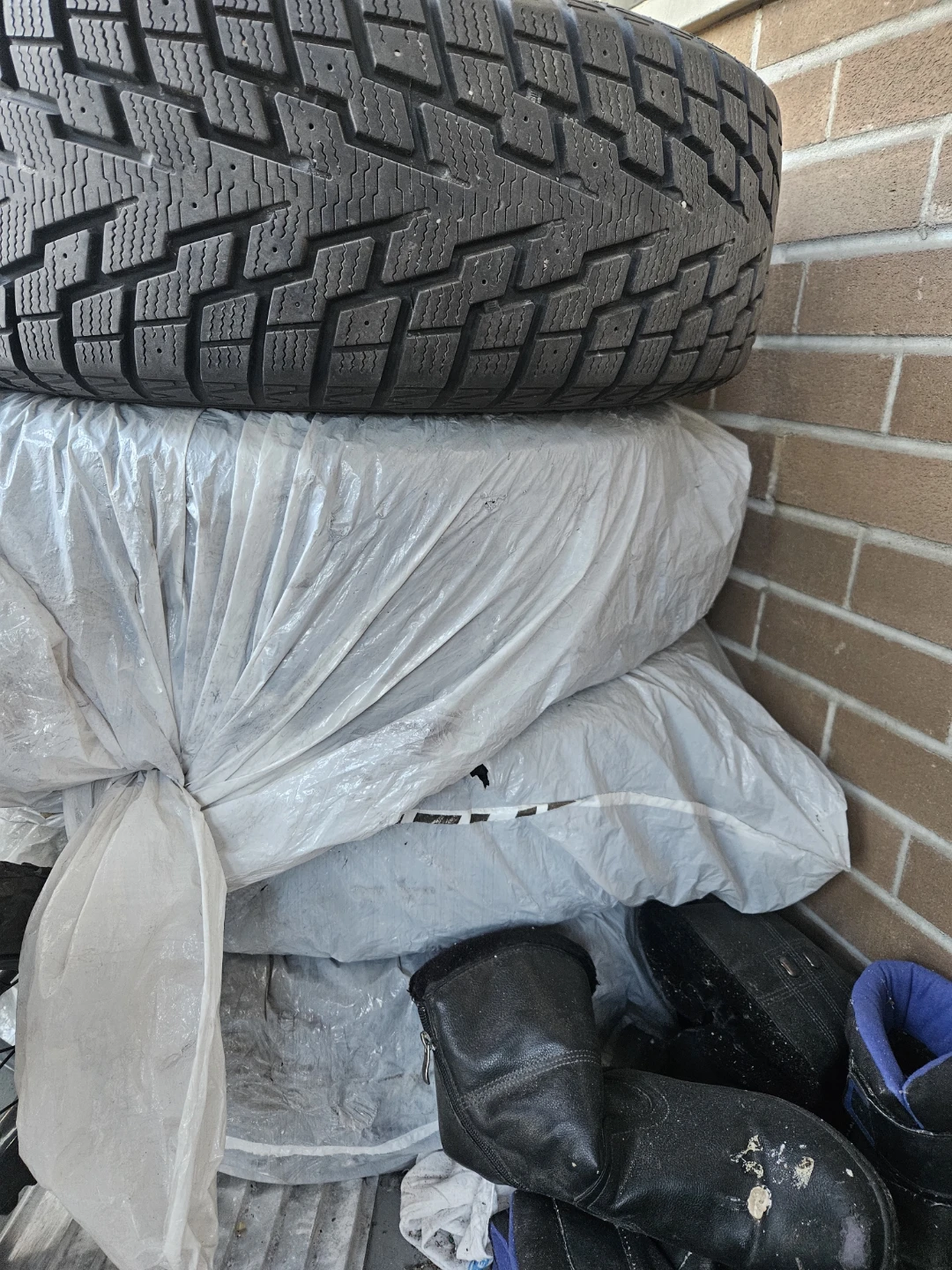 Set of 4 Winter Tires 195/65R15 - photo 3