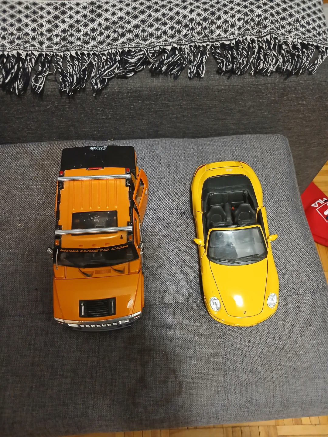 Maisto Diecast Hummer and Porsche Model Cars