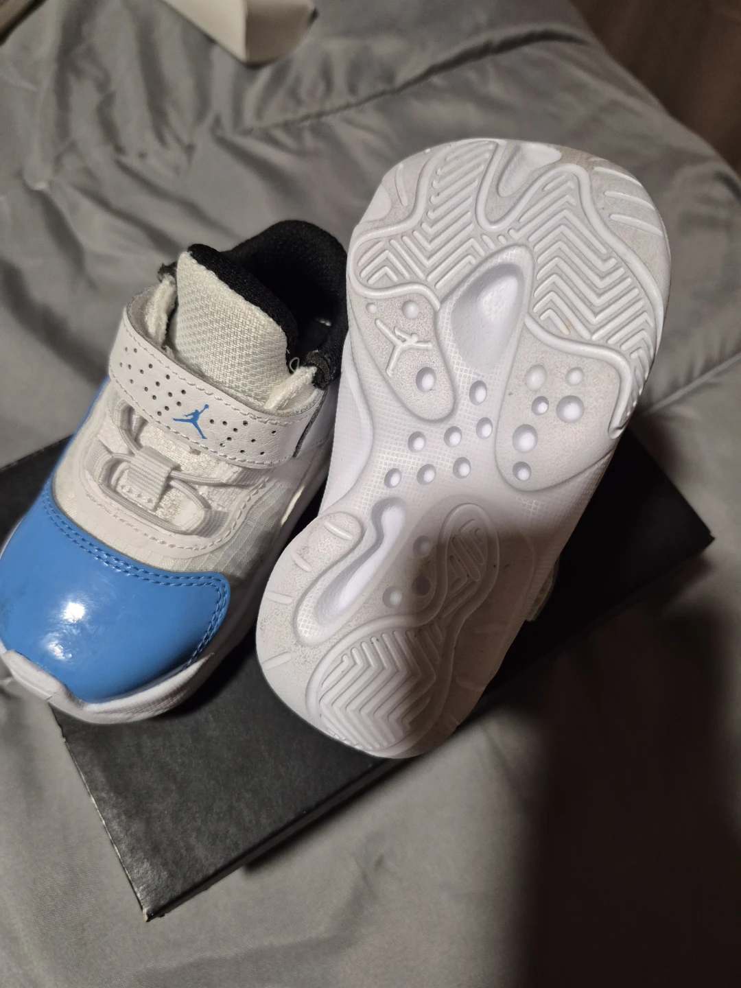 Jordan 11 CMFT Low Toddler Shoes BLUE/WHITE - photo 3