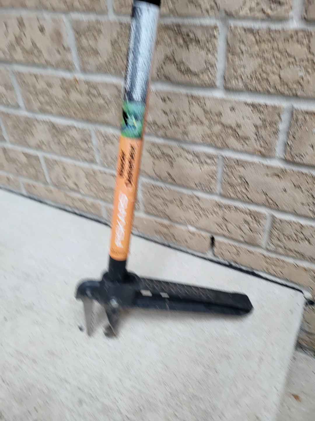 Fiskars & Weed Hound Lawn Weeders - photo 2