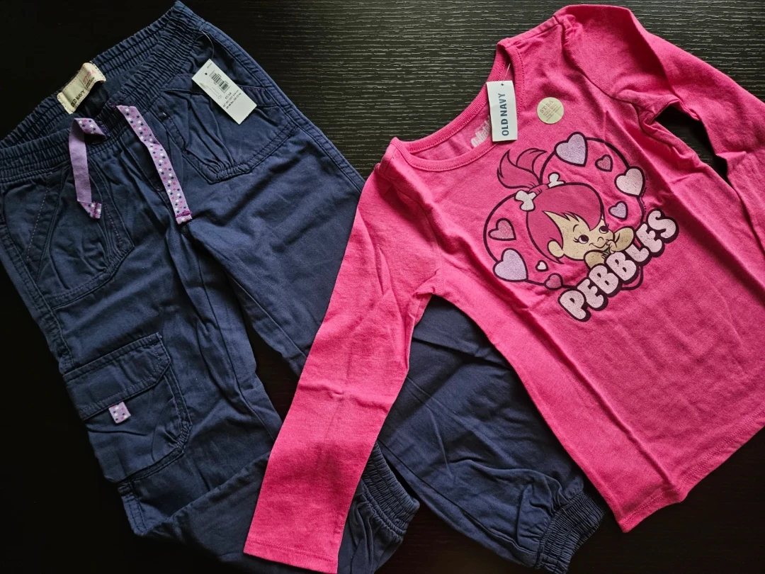Old Navy Pebbles Outfit Set (5T)