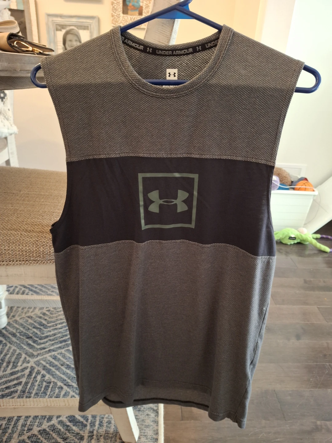 Mens Under Armour tank.