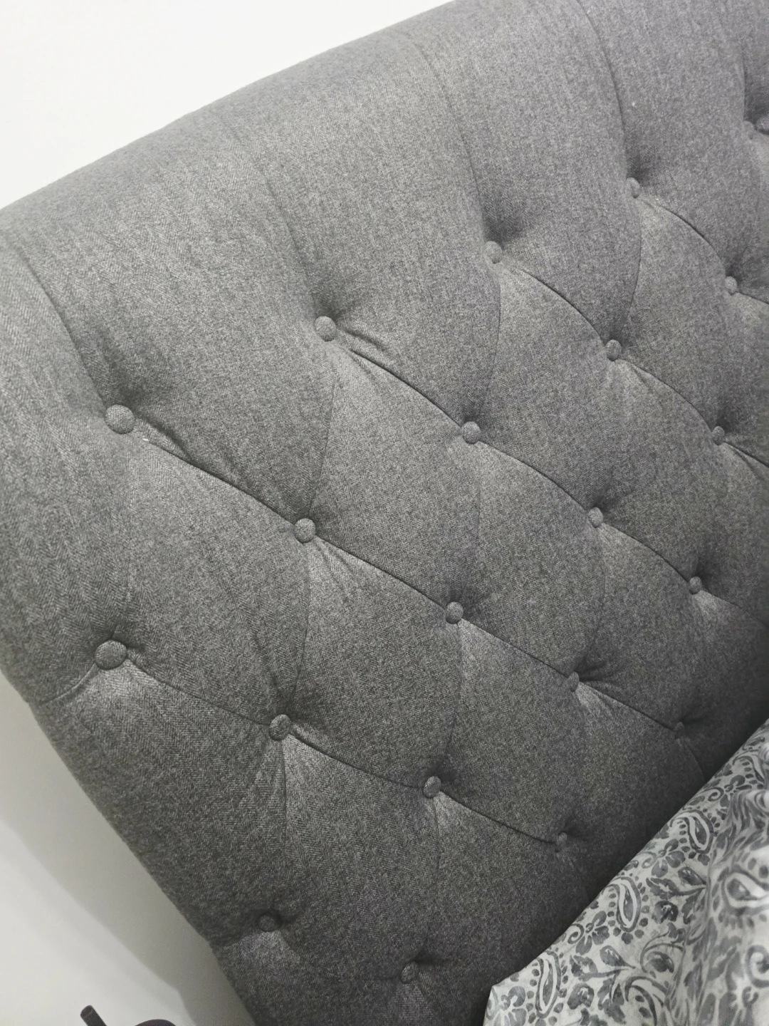 Queen size Grey Upholstered Tufted Bed Frame with matching bench - photo 4