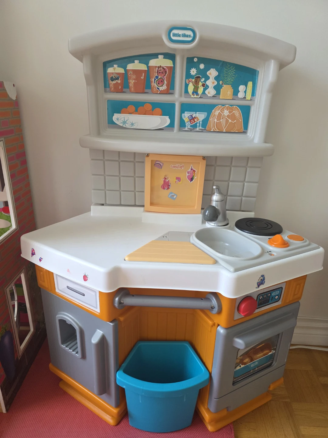 Little Tikes Kids Play Kitchen with Accessories - photo 2
