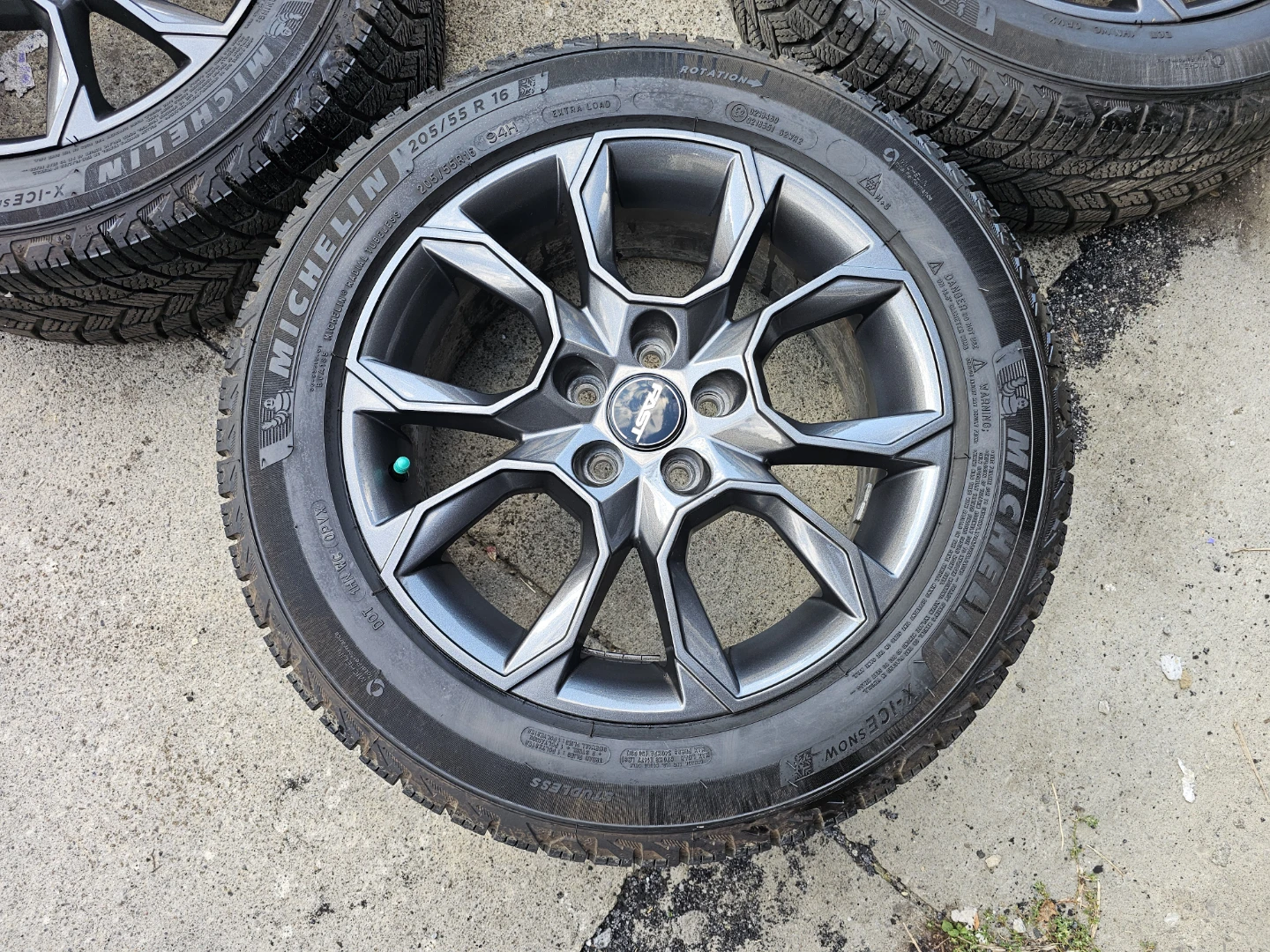 TOYOTA COROLLA WINTER PACKAGE 205/55 R16 - photo 2