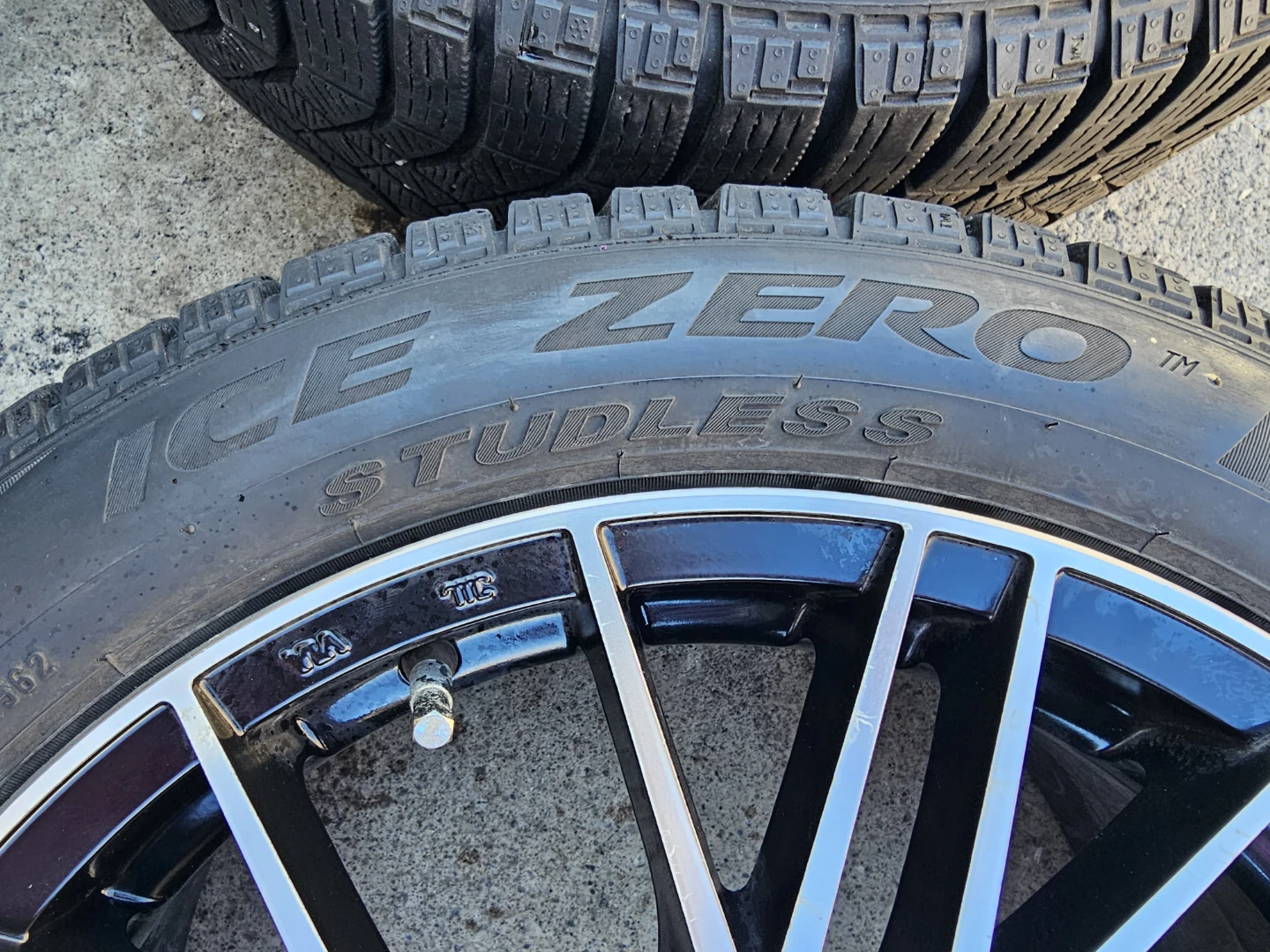 CHEVY VOLT WINTER TIRES ON RIMS 215/50 R17 - photo 4