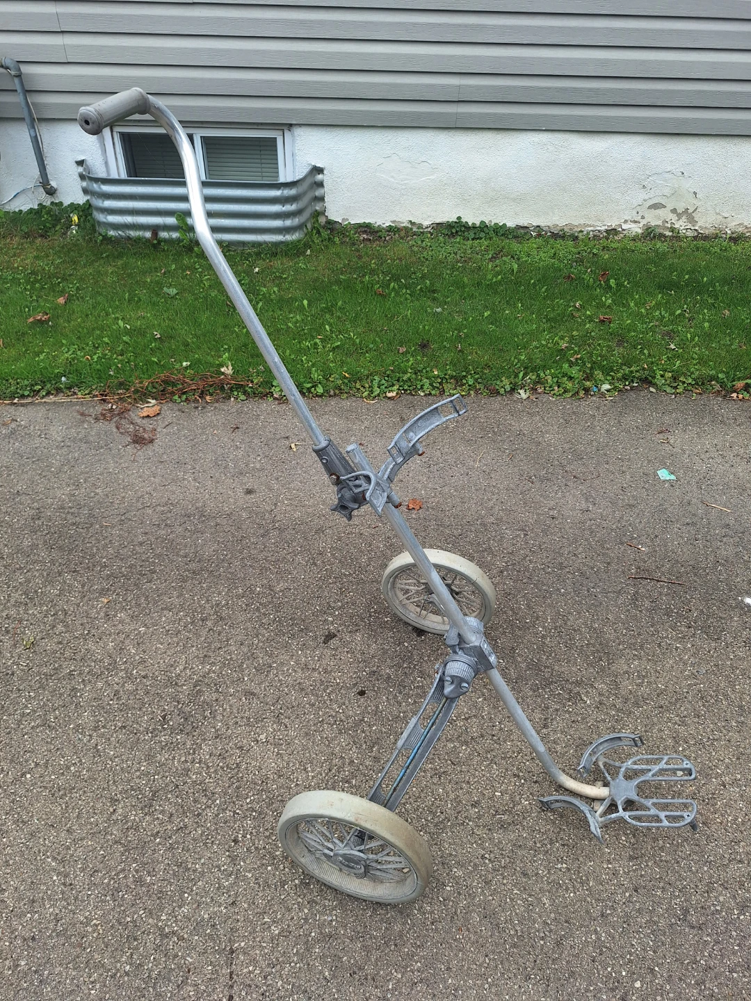 Vintage Golf Pull Cart - photo 2