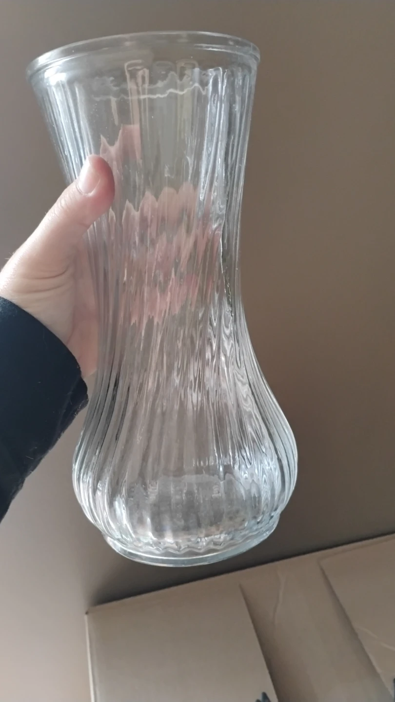 Clear Glass Ribbed Vase - photo 2