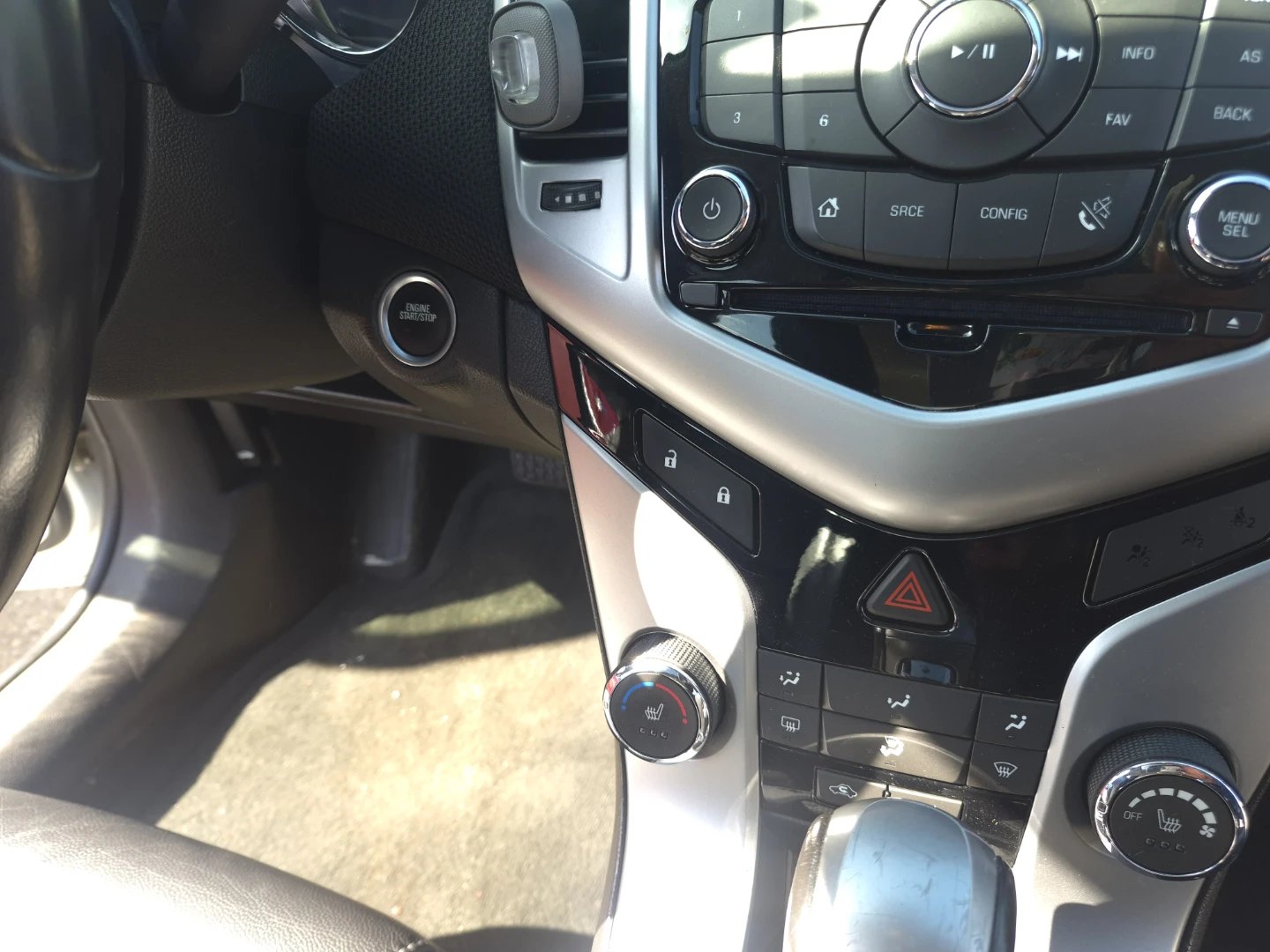 2014 Chevrolet Cruze RS sedan  no engine light  drive  like new - photo 5