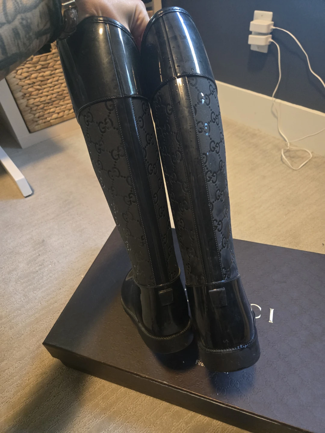 Womens size 35 Gucci Rainboots authentic - photo 3