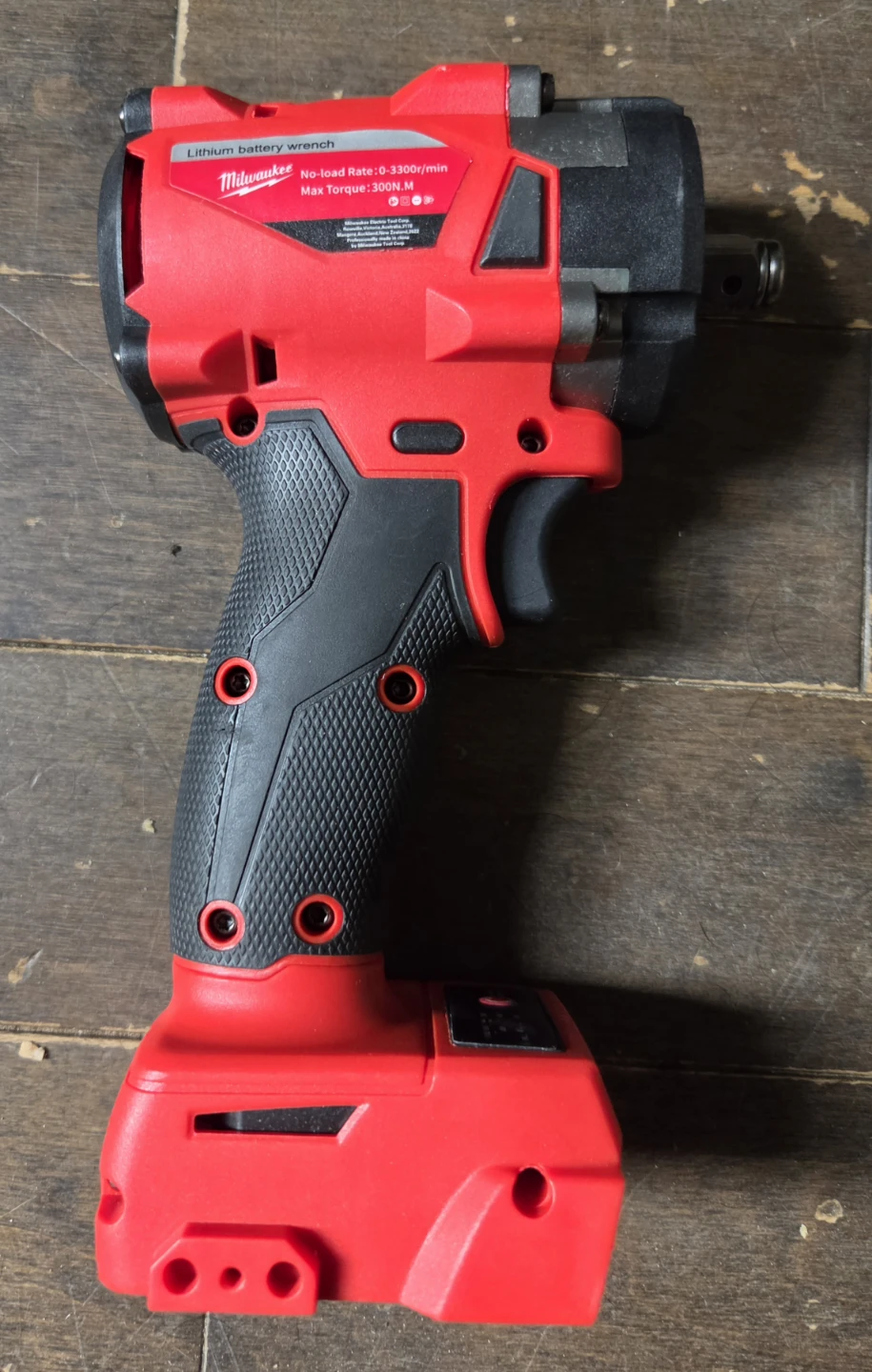 Imitation Milwaukee cordless impact gun