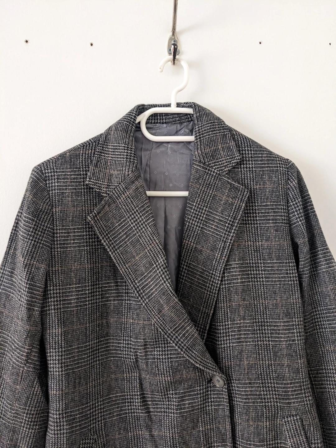 Grey plaid long coat for Fall