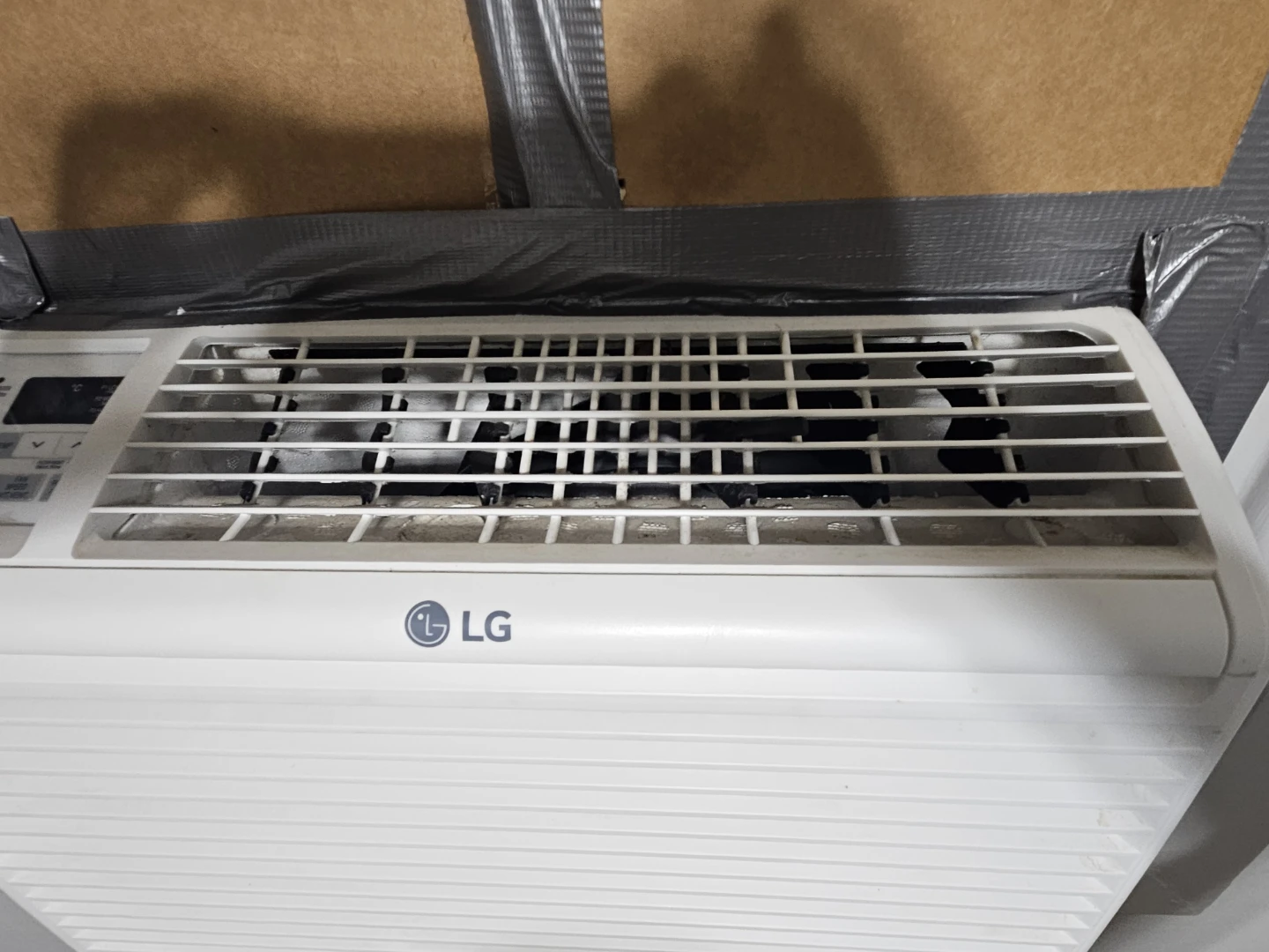 LG LW6 Window Air Conditioner - photo 5