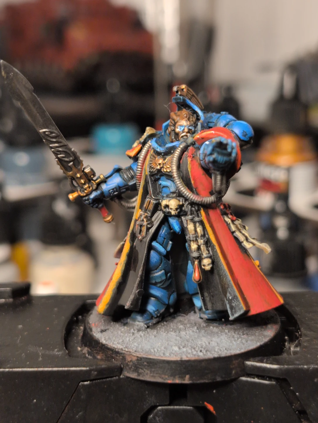 Warhammer 40k Blood Angels Primaris Librarian Miniature - photo 3