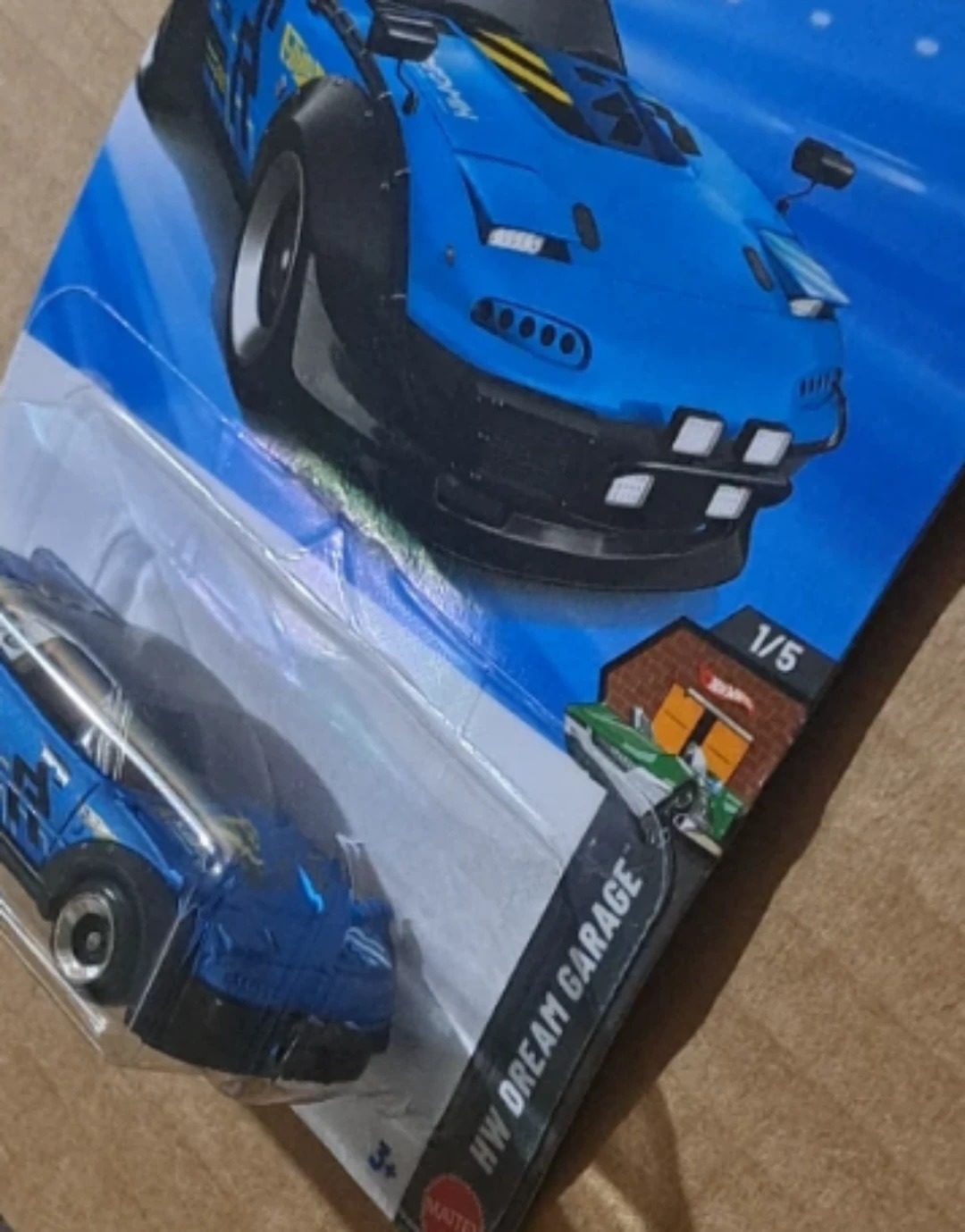 Hot Wheels Mazda MX-5 Miata Dream Garage - photo 3