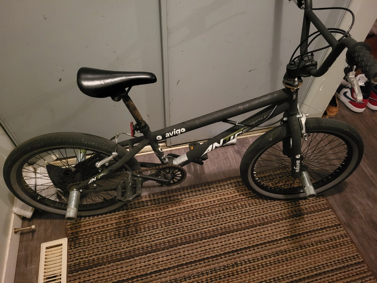 Avigo Freestyle BMX Bike