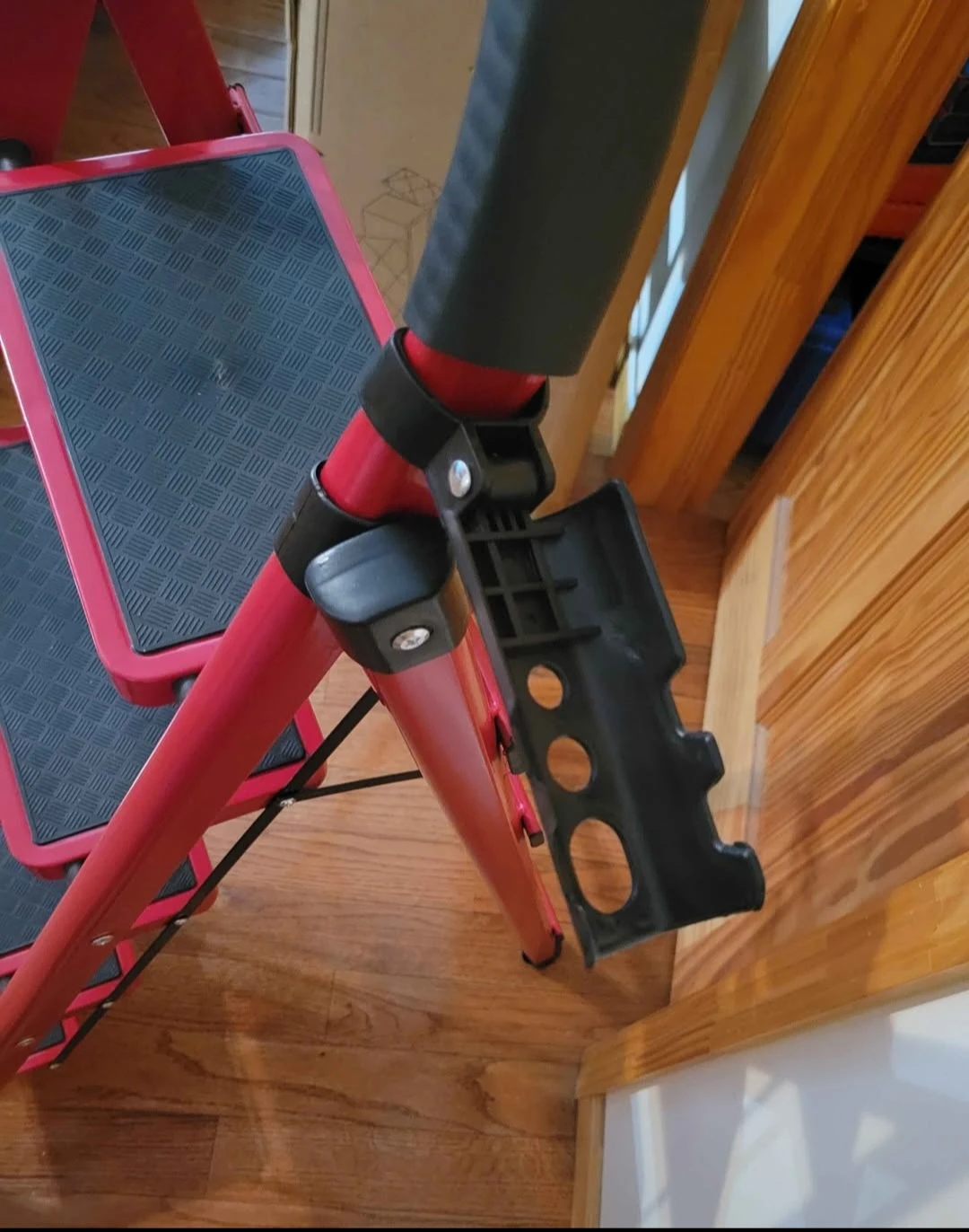 Brand NEW Red 5-Step Ladder with Handle - photo 2