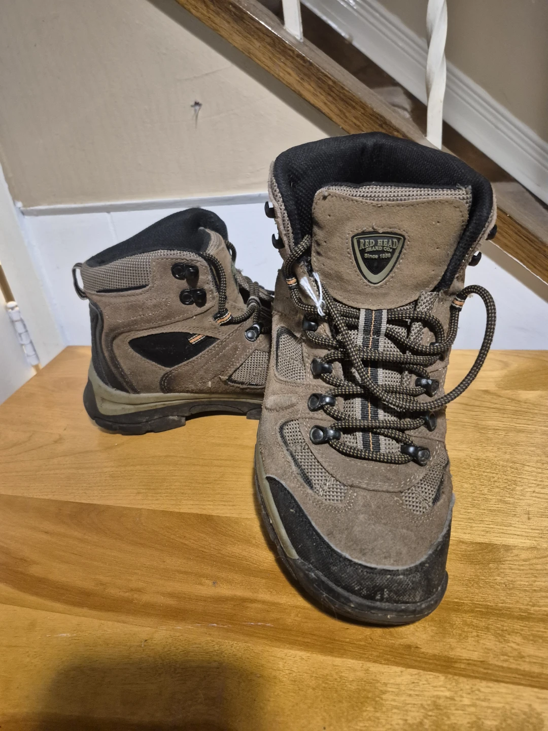 Red Head Hiking Boots, good condition - photo 3