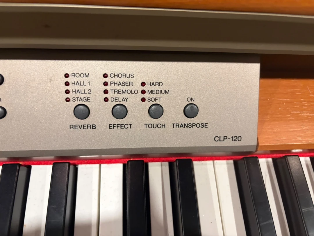 Yamaha Clavinova CLP-120 Digital Piano - photo 5