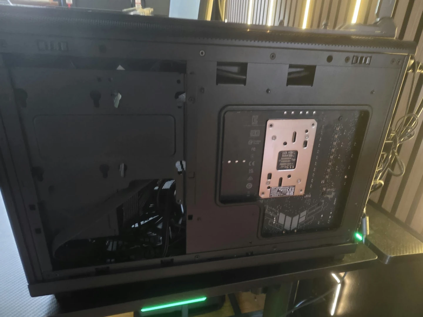 Custom Gaming PC Ryzen 5 76000X3D/RX 9060 XT - photo 5