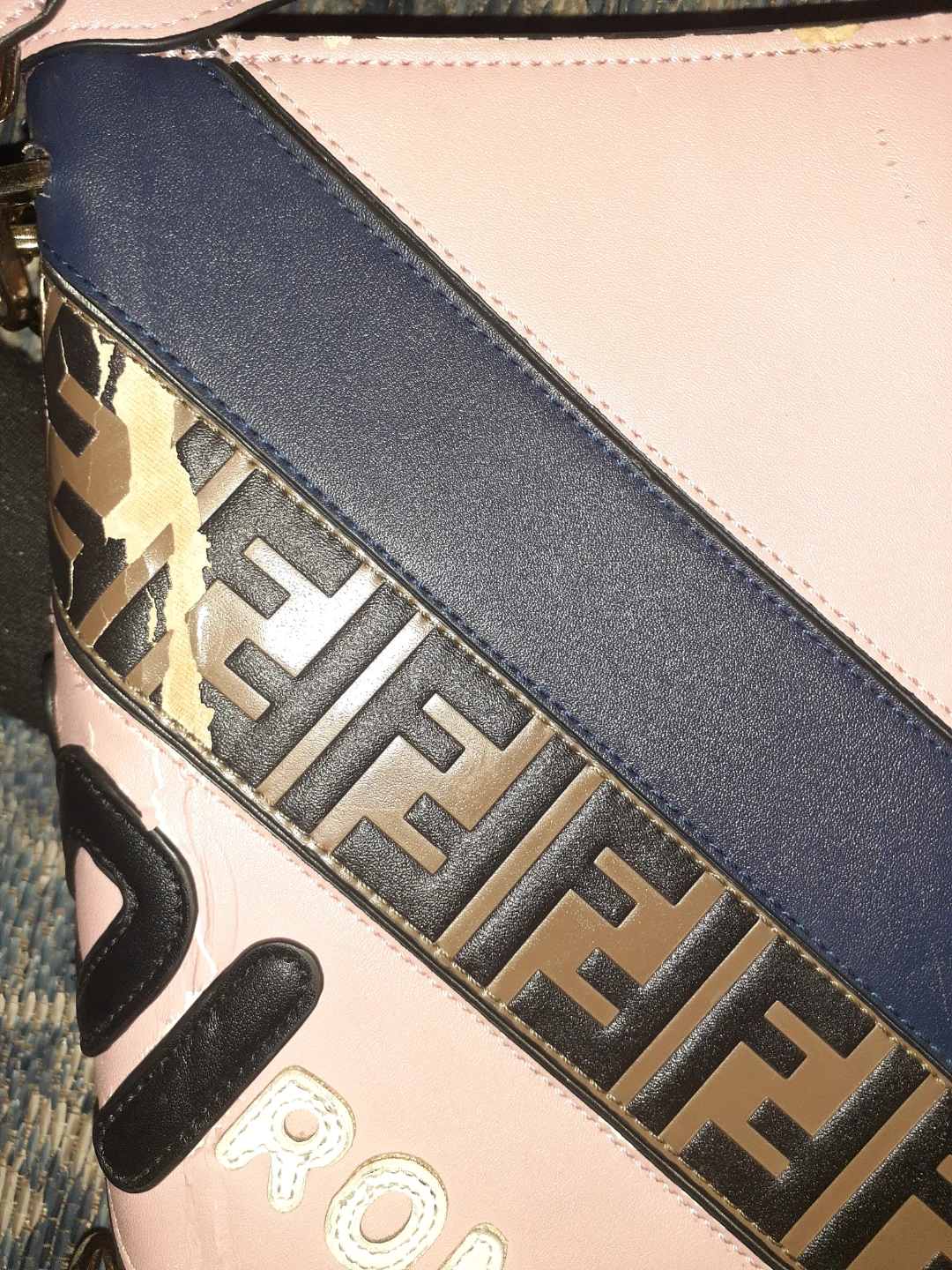Fendi Roma Pink Shoulder Bag - photo 3