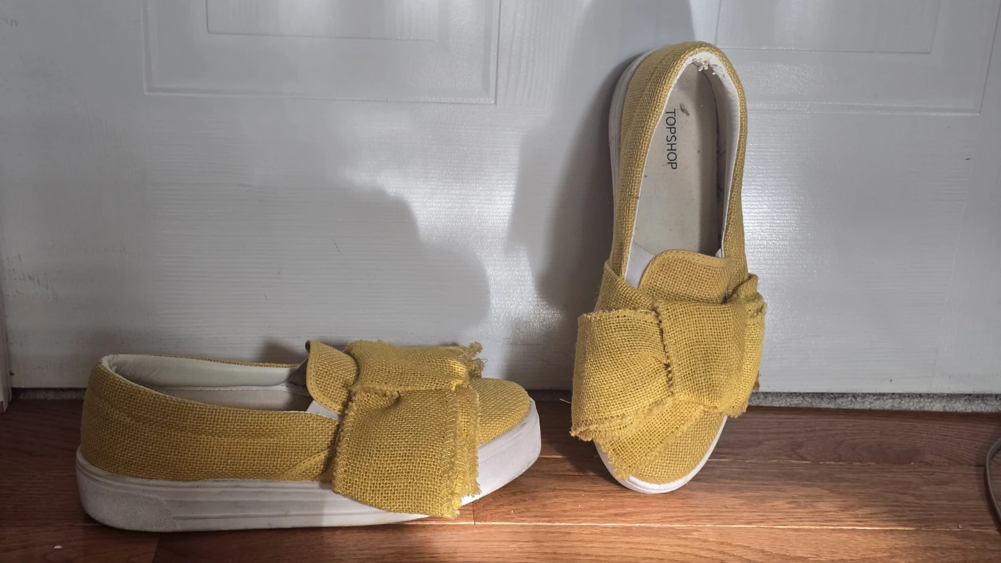 Topshop Yellow Bow Slip-on Shoes 🏈 fits sz 9.5 women - photo 3