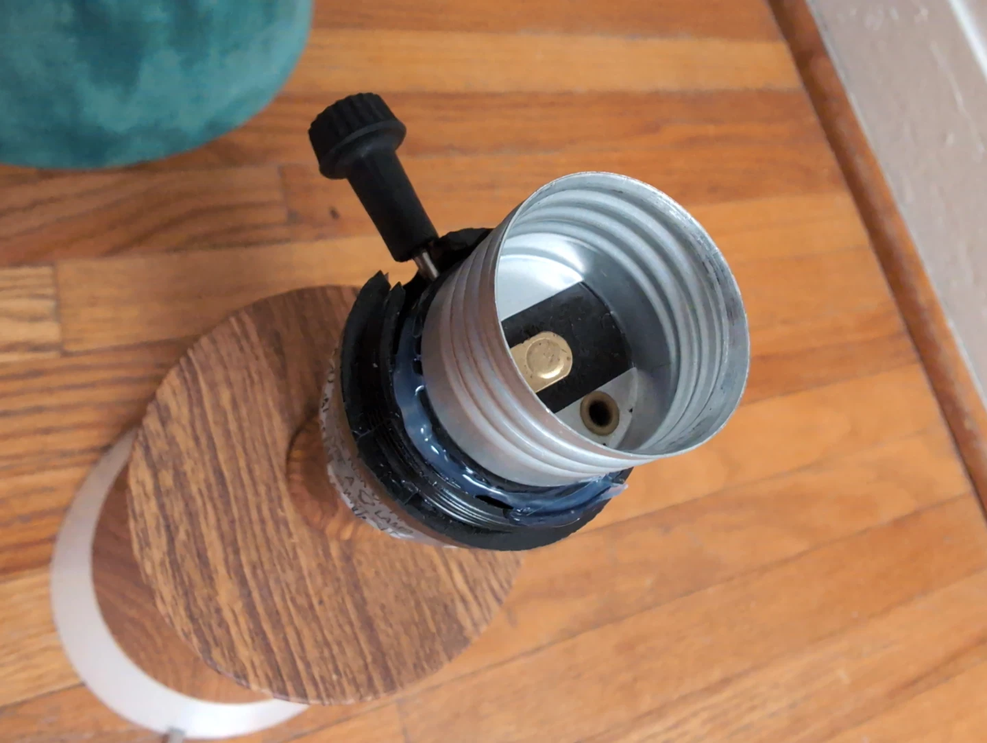 MCM Table lamp with teal velvet shade - photo 5