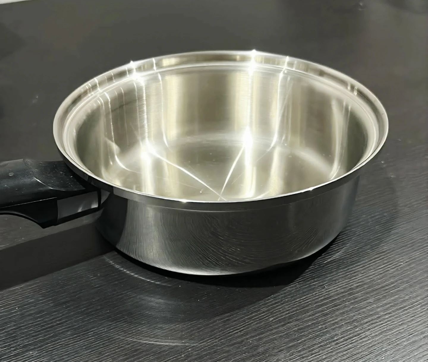 2 - Stainless steel saucepan with lid
