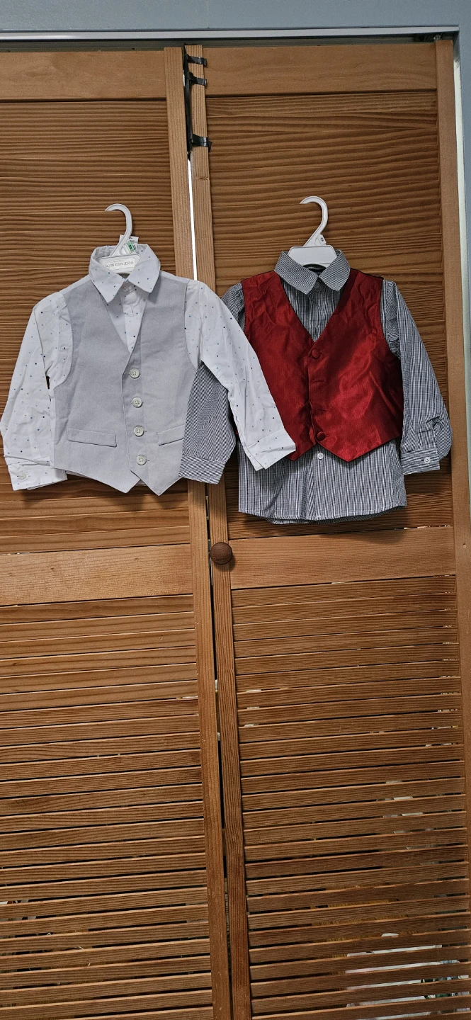 2 Boys Formal Vest and Shirt Sets. Size 2T. 🏈