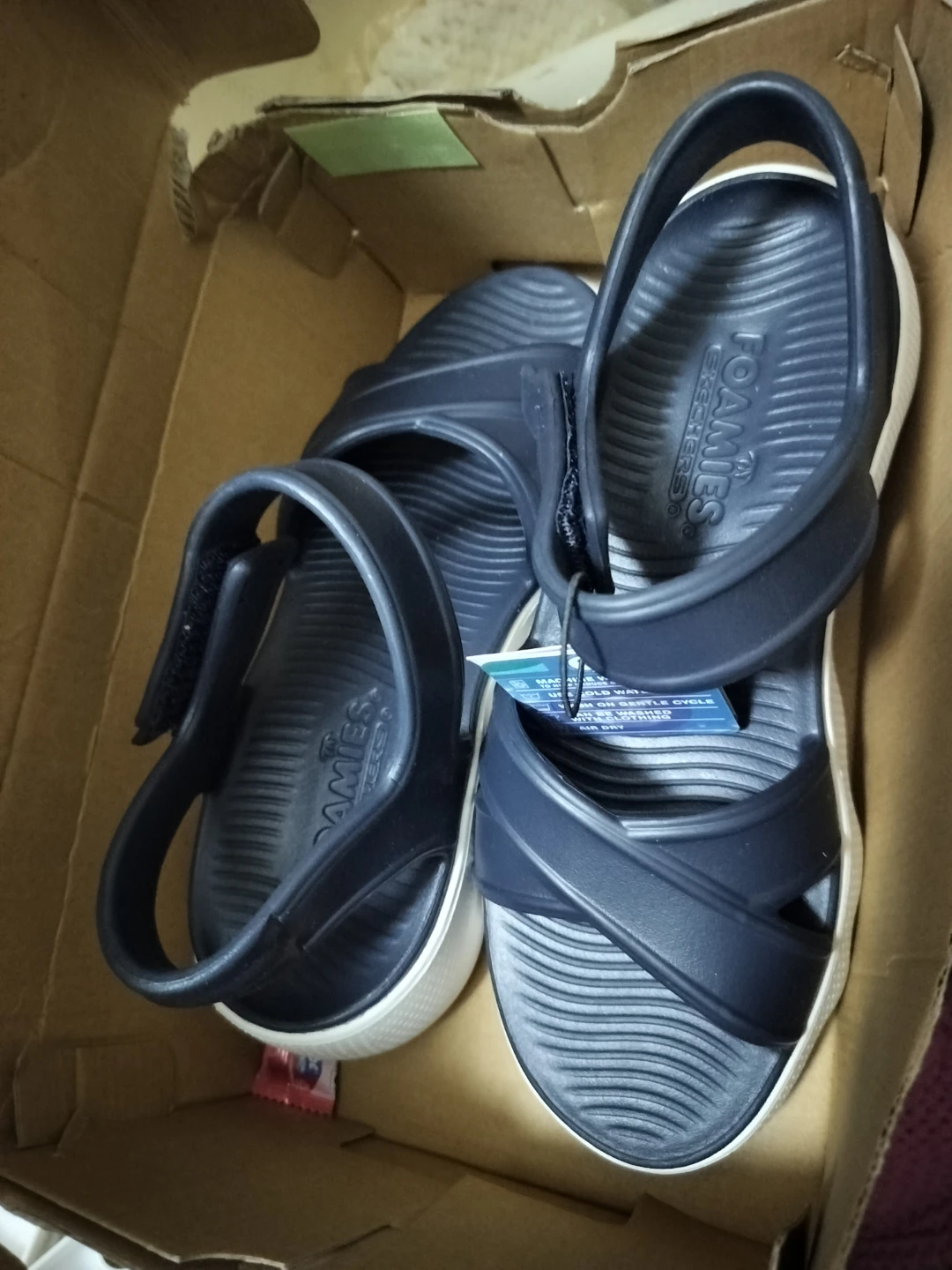 🏈Skechers Foamies Sandals