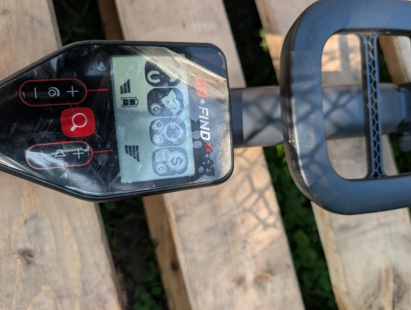 Minelab GO FIND 22 Metal Detector